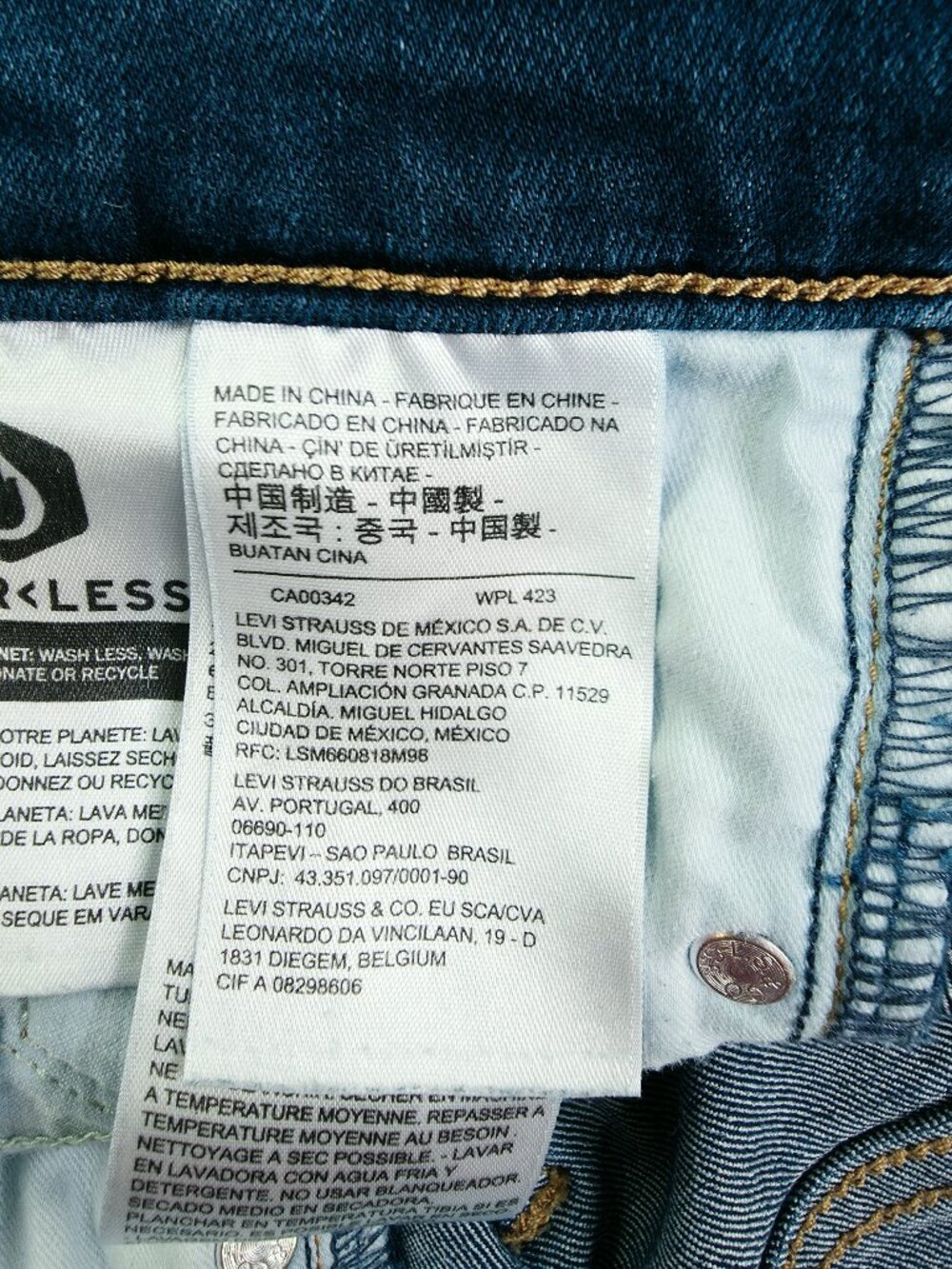 Levi's 315 Shaping Bootcut Womens Sizr 26X30 Blue Denim 5 Pocket Logo Tag Jeans - Picture 13 of 13
